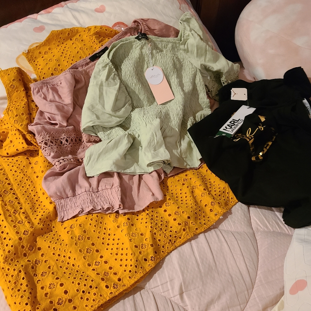 NNW 4 Blouse Tshirt assorted size 2 US